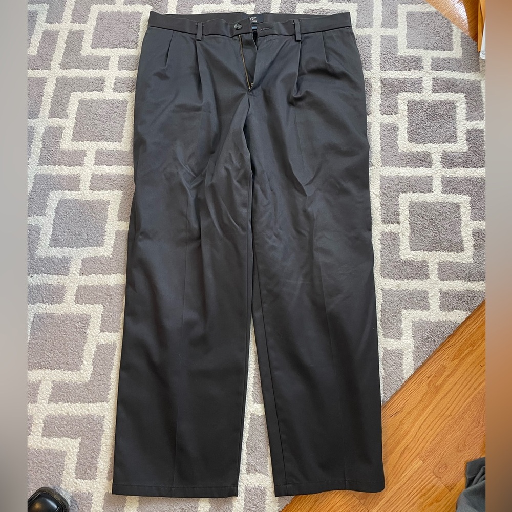 Mens dockers slacks. Size 36x32.